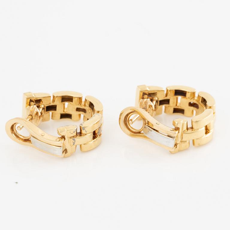 Cartier, earrings, 18K gold set with brilliant-cut diamonds.