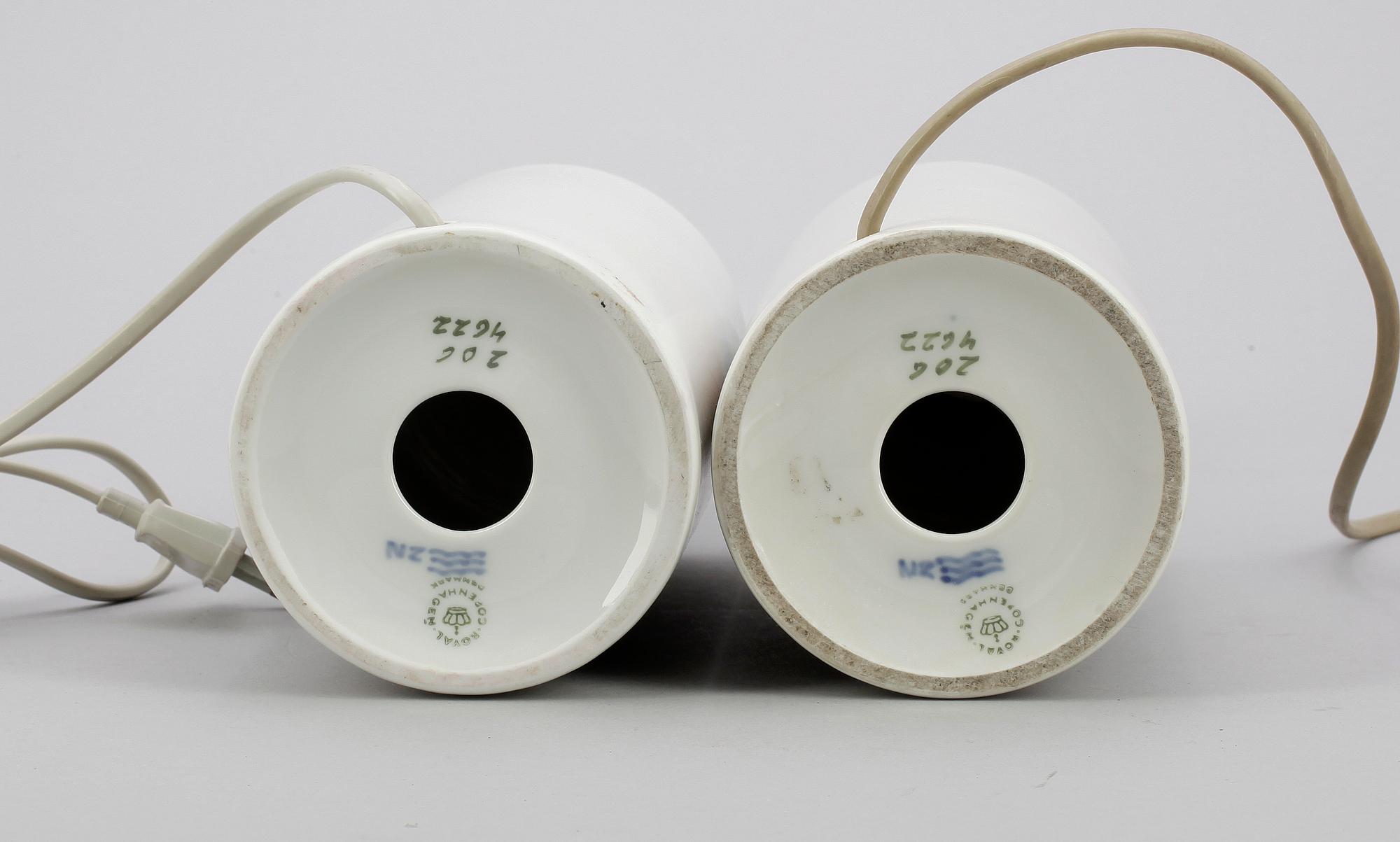 BORDSLAMPOR, ett par, Royal Copenhagen, 1900-tal.