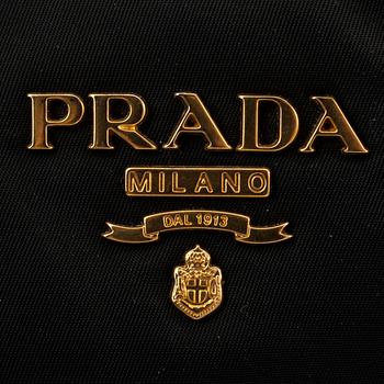 VÄSKA, Prada.