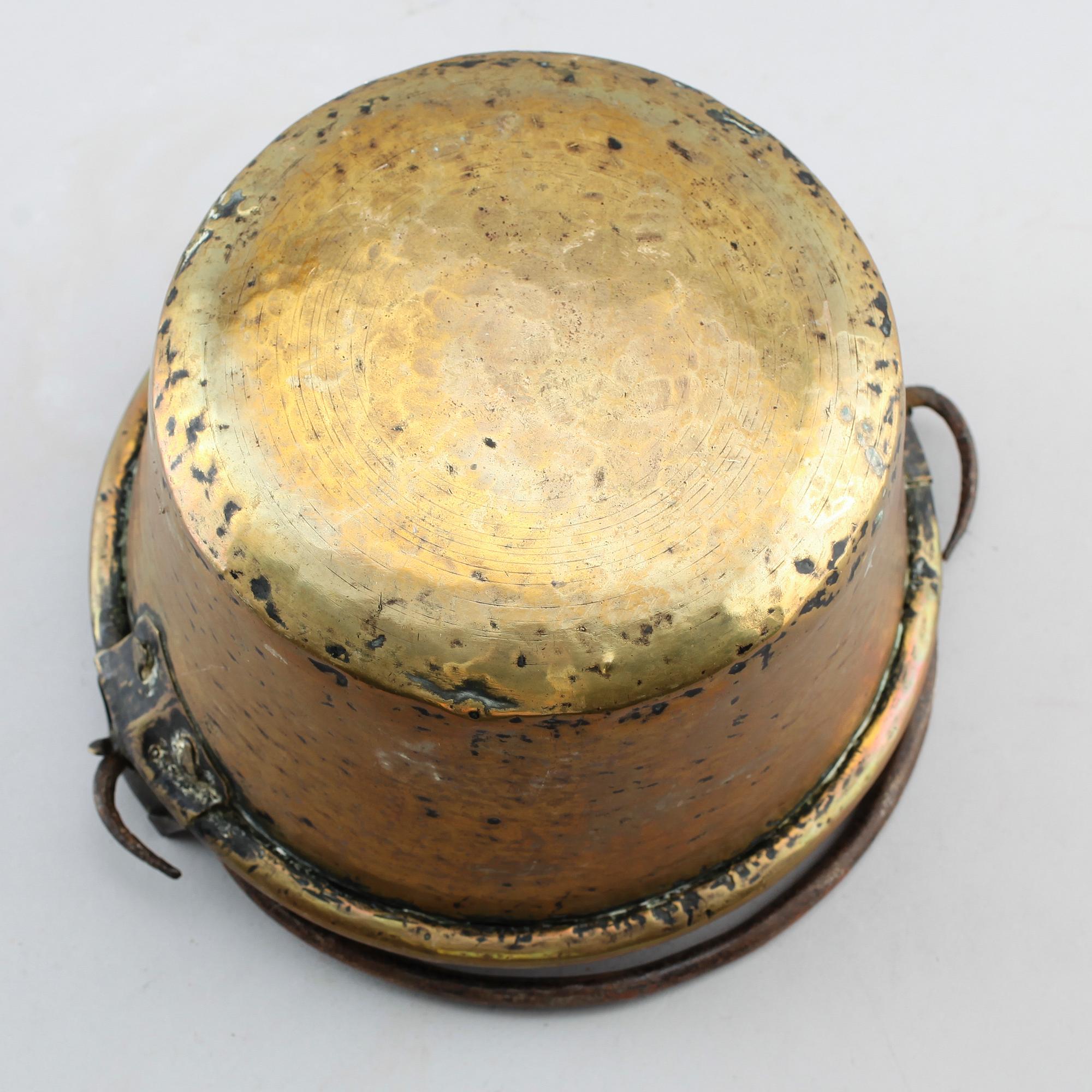 GRYTA, mässing, 1700-tal.