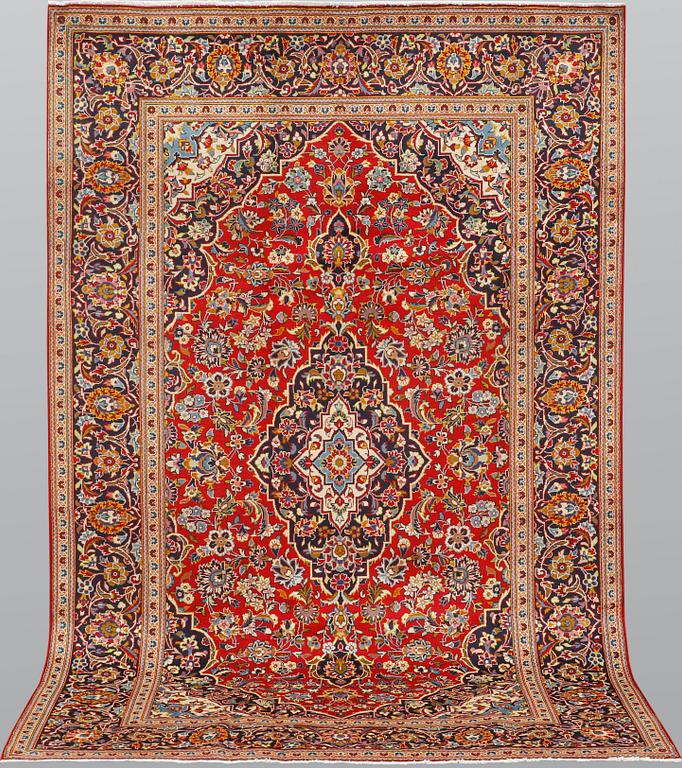 A Kashan carpet, 314 x 197 cm.