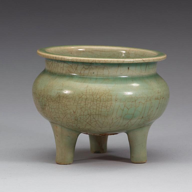 A celadon tripod censor, Qing dynasty (1644-1912).