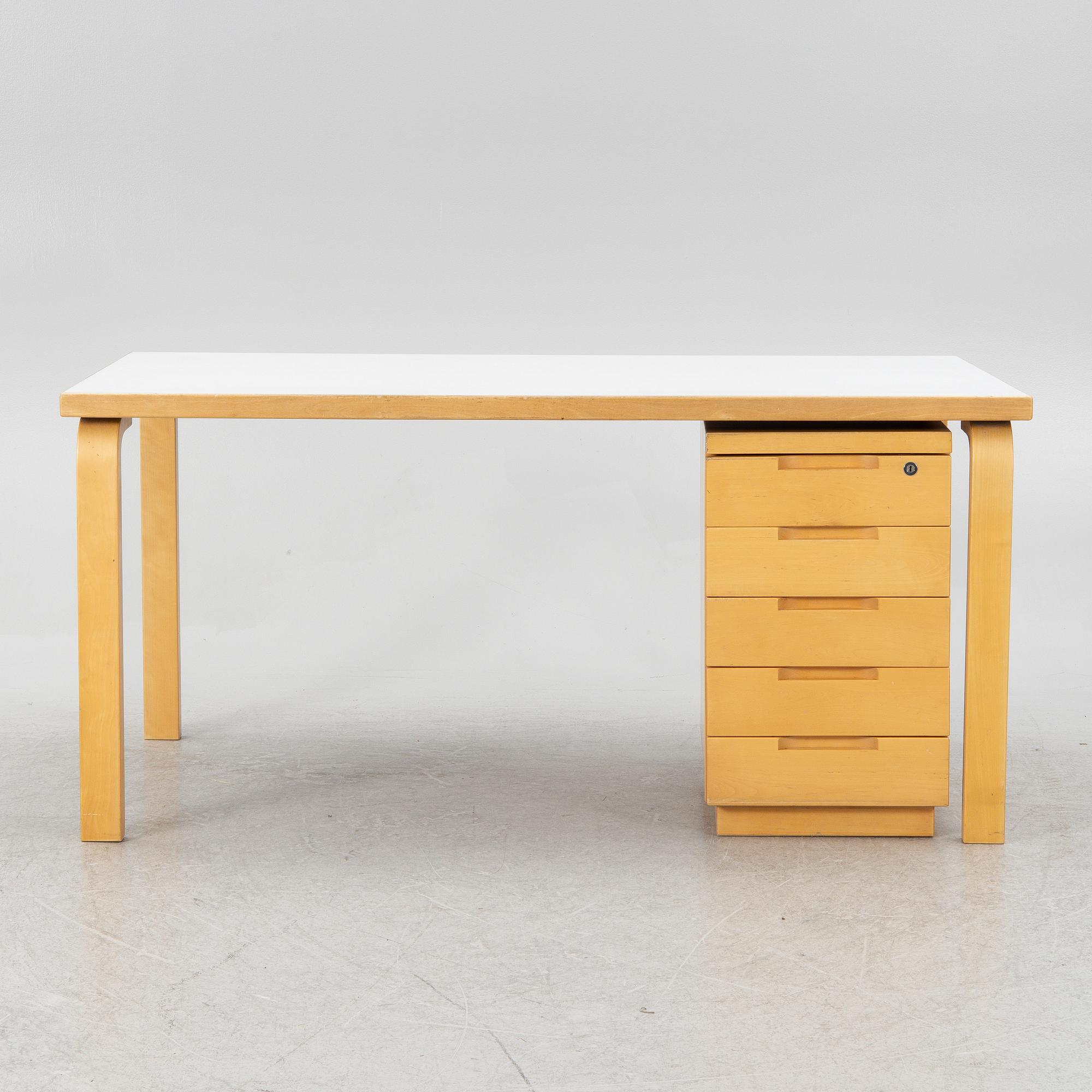 Alvar Aalto, a table model 81 B with drawer, Artek, Finland.
