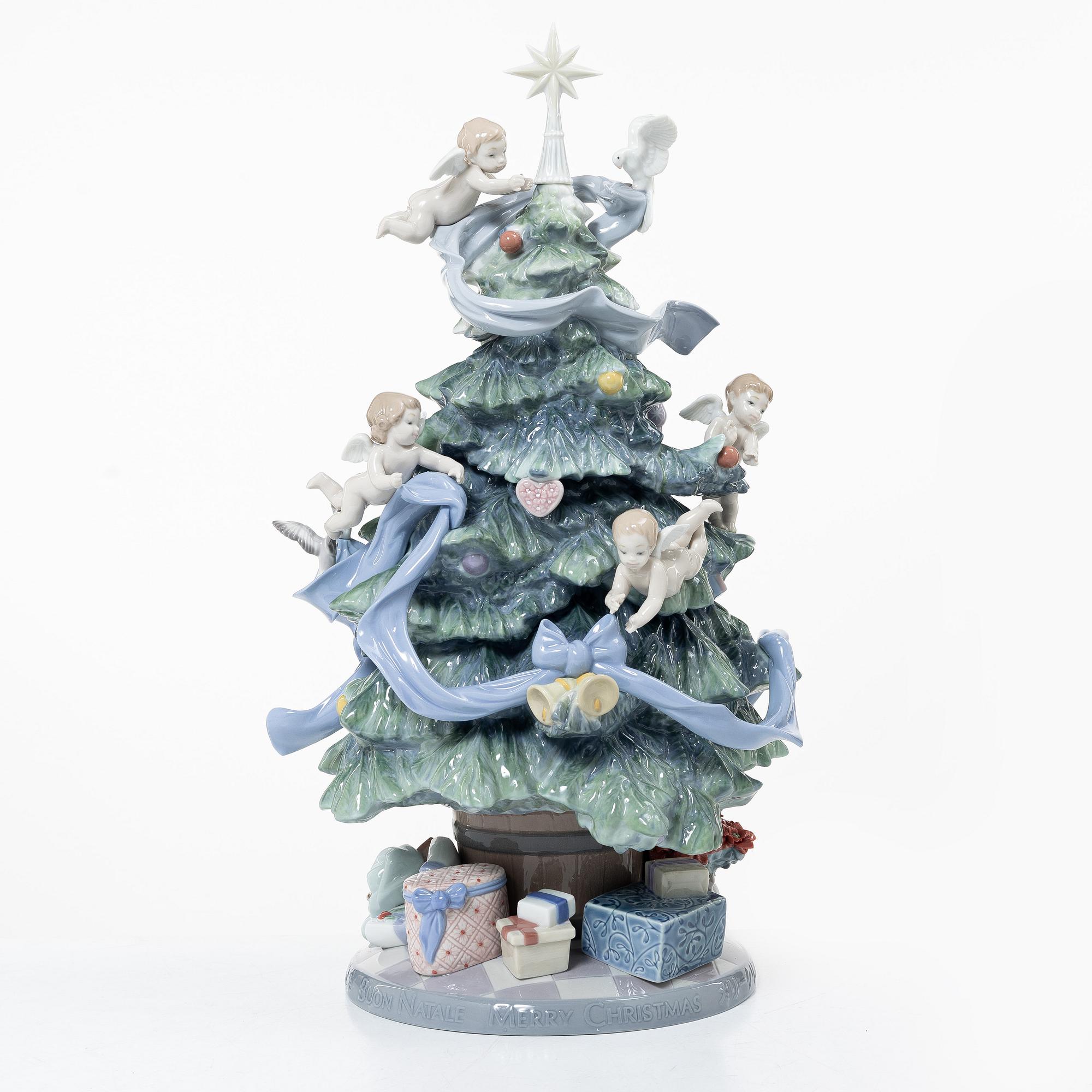 Virginia González, figurine, "Great Christmas tree", Lladró, Spain.