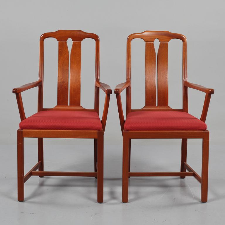 KARMSTOLAR, ett par, "Ambassadör", Carl Malmsten, Rydéns Interiör, tillverkade 1985.