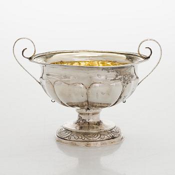 A mid-19th-century parcel-gilt silver bonbonnière, maker's mark of Adolf Gustaf Granbom, Porvoo, Finland 1851-1858.