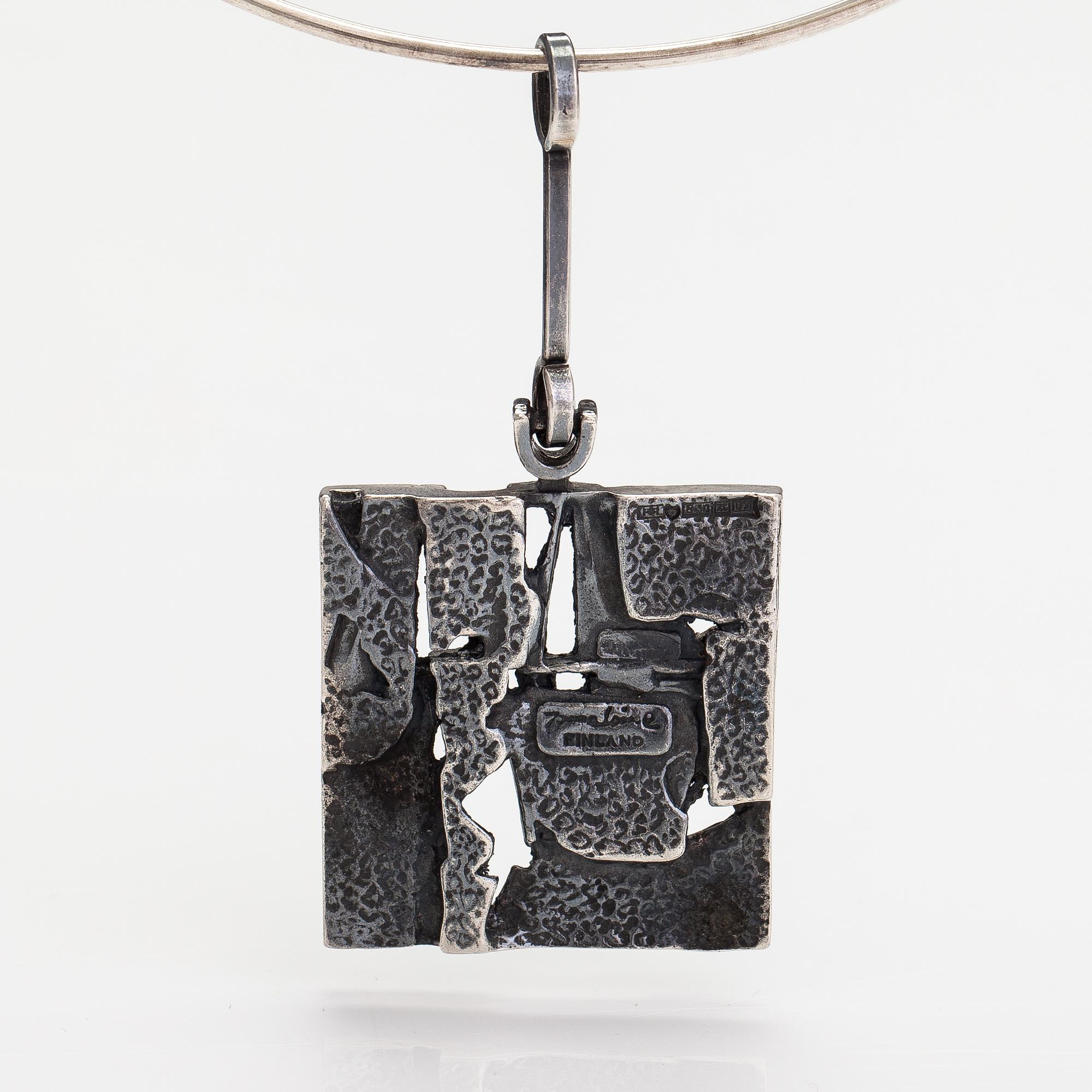 Jorma Laine, A silver necklace. Turun Hopea, Turku 1973. - Bukowskis