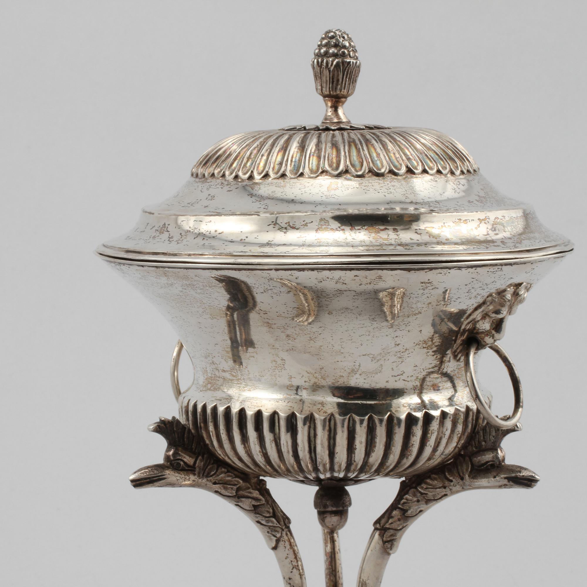 SOCKERSKÅL, silver, empire, Olof Hagrelius, Mariefred, 1826. Vikt 628 g.