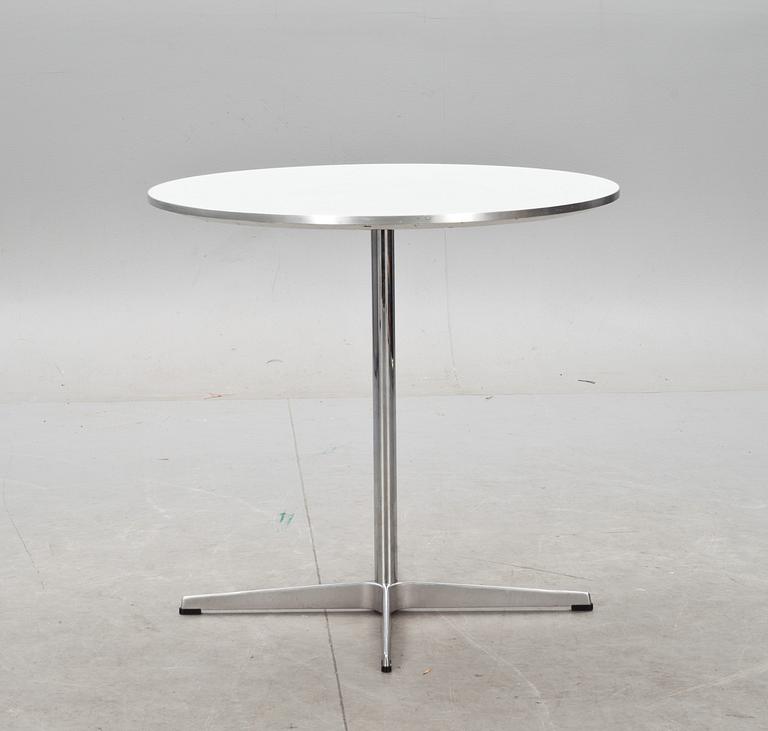 BORD, Arne Jacobsen, Fritz Hansen.