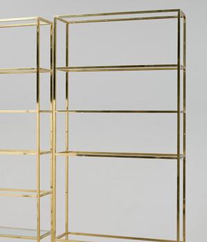 BOKHYLLOR, 3 delar, mässing och glas, 1970-tal.