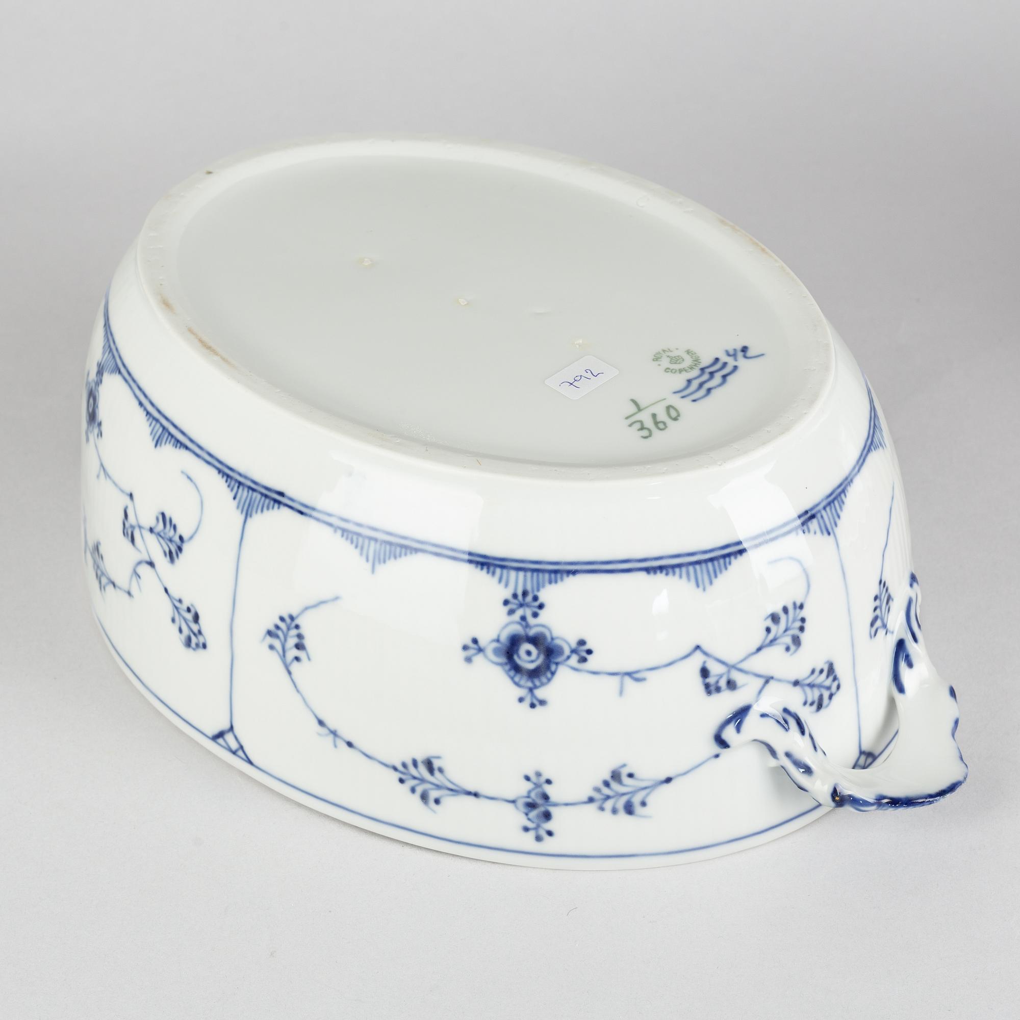 A 'Blue Fluted Plain' porcelain tureen with cover, Royal Copenhagen, model 360, 1893-1900.