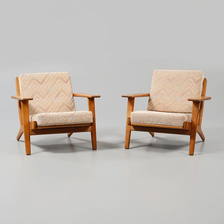 FÅTÖLJER, ett par, "GE-290", Hans J Wegner, Danmark, 1900-talets andra hälft.
