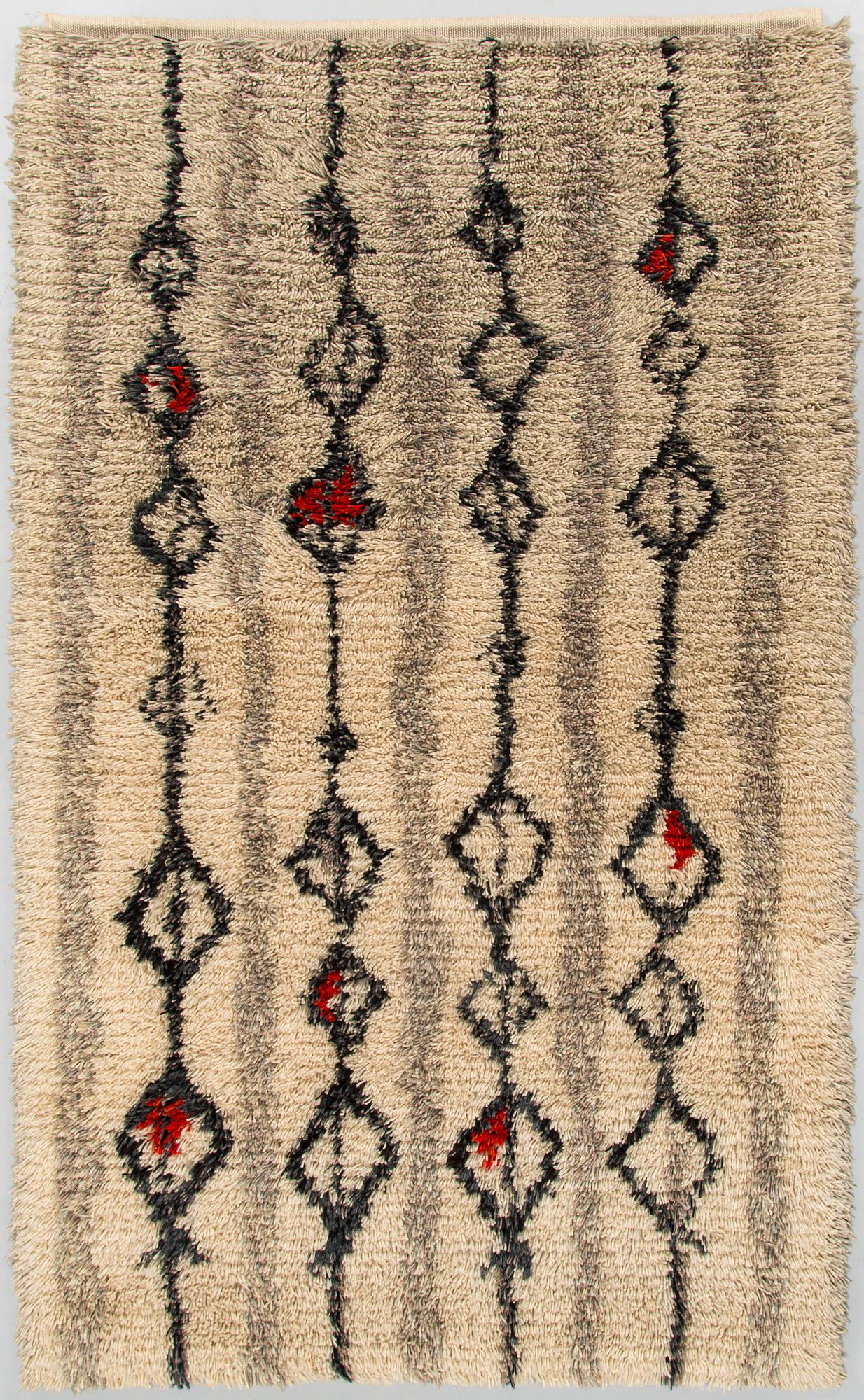 Maija Kolsi-Mäkelä, ryijy, malli Helmi Vuorelma Oy, Lahti. Noin 160 x 98 cm.