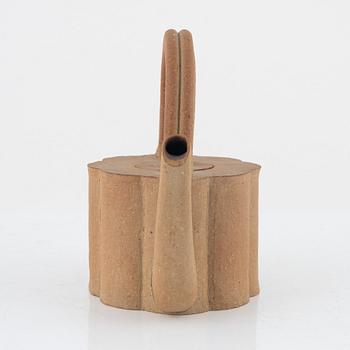 Signe Persson-Melin,  tekanna, signerad och daterad 2007.