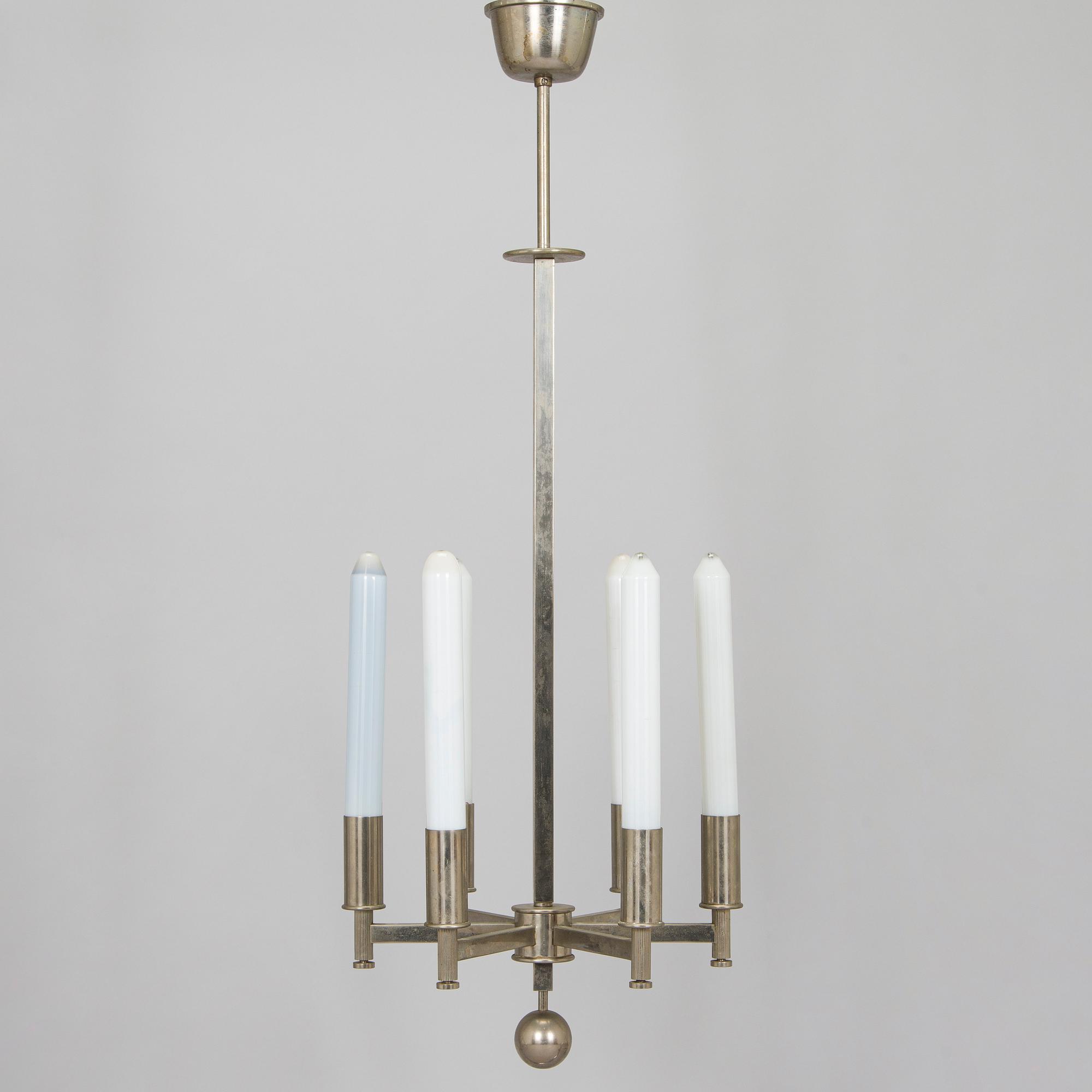 Paavo Tynell, A 1930s made to order chandelier for Taito.