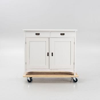 Cabinet, early 20th century.