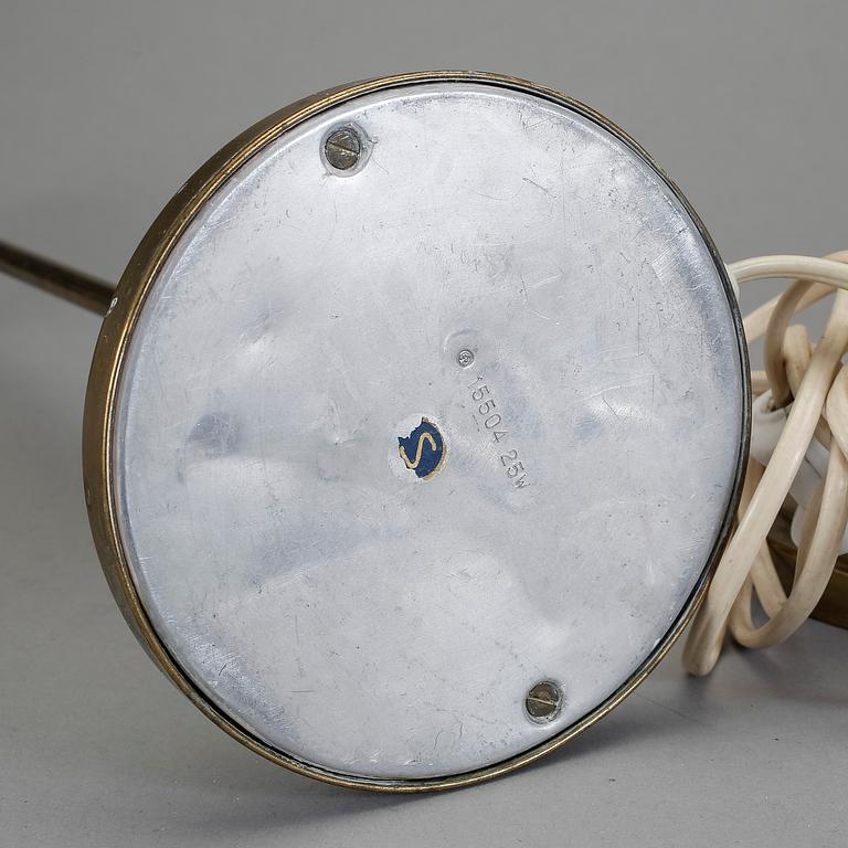 BORDSLAMPOR, ett par, mässing, 1900-talets mitt.