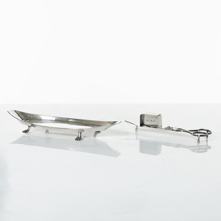 A Swedish Empire silver candle snuffer and tray, Stockholm 1818-1819.