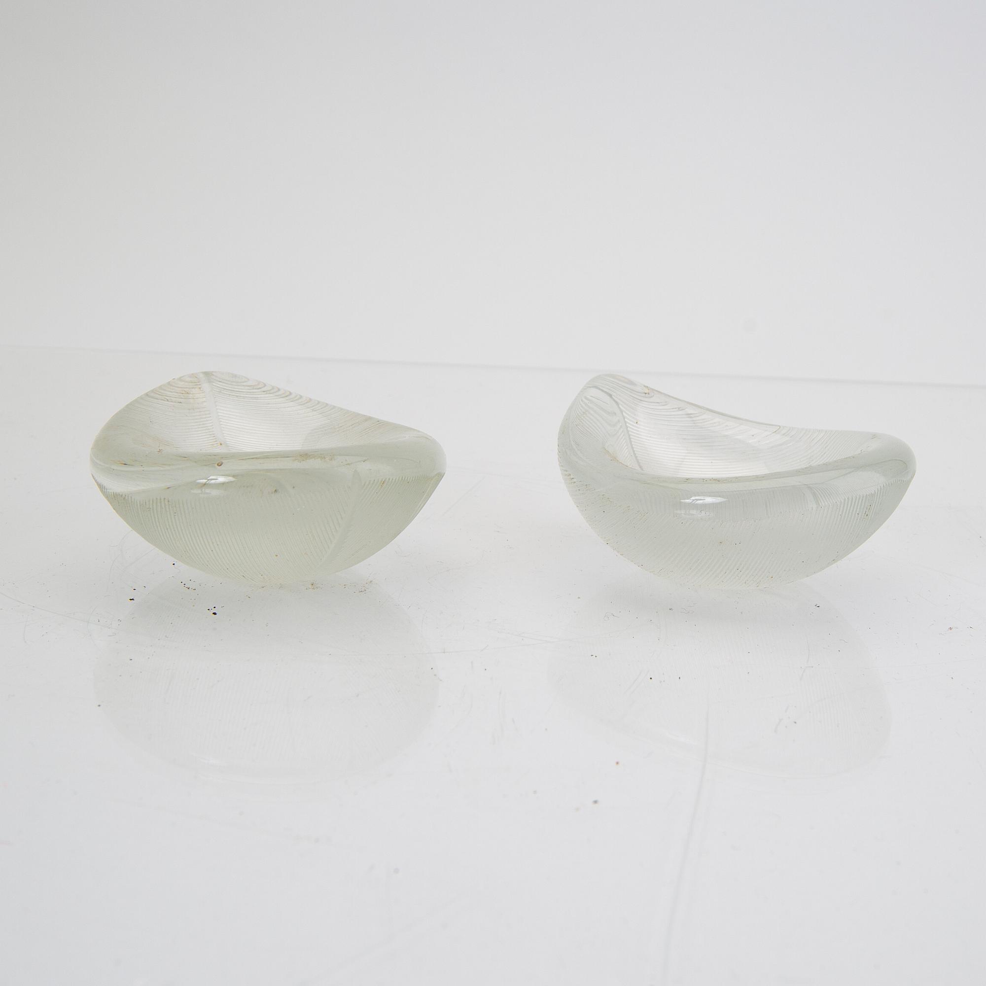 Tapio Wirkkala, a set of two signed "Lehti" glass bowls from iittala.