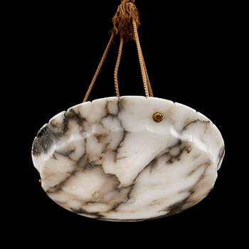 TAKAMPEL, alabaster, 1900-talets första hälft. Höjd ca 85 cm.