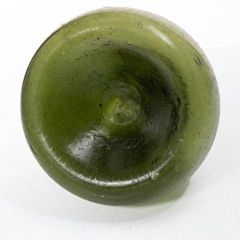 Bottle, glass, 17th-18th century.