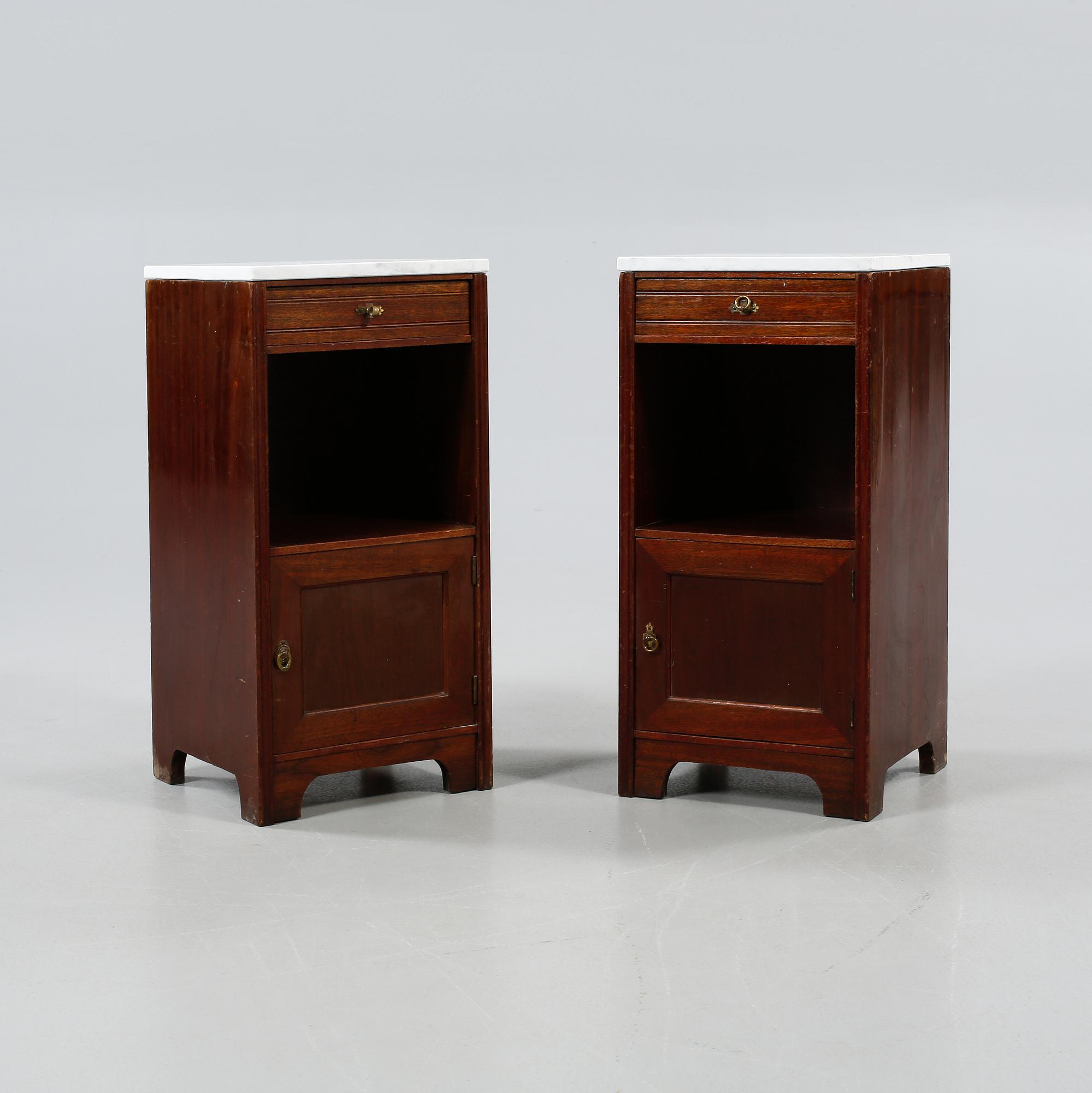 NATTDUKSBORD, ett par, tidigt 1900-tal.