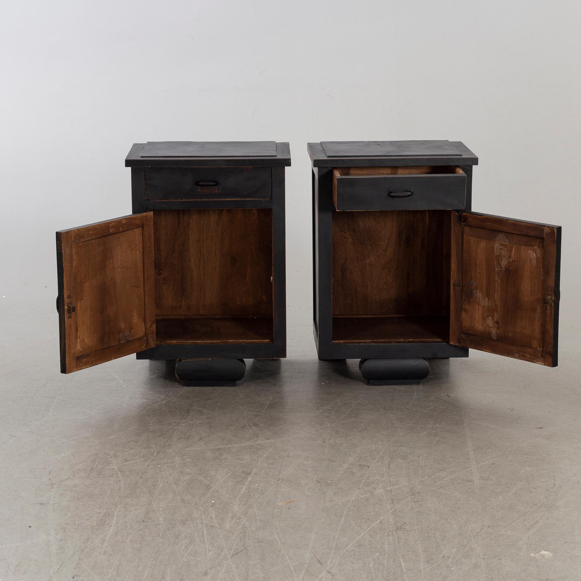 SÄNGBORD, ett par, 1900-tal.