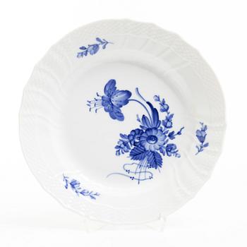 Royal Copenhagen, A 'Blue Flower' 31-piece dinner service, Denmark.