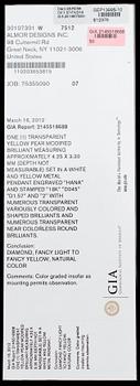 HÄNGE MED KEDJA, 18 k guld och vitguld, briljantslipade diamanter tot 2.02 ct. Certifikat GIA.