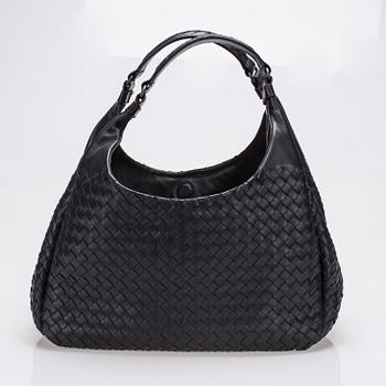 VÄSKA, Bottega Veneta.