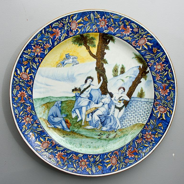 PRAKTFAT, fajans, Italien, 1800-tal.