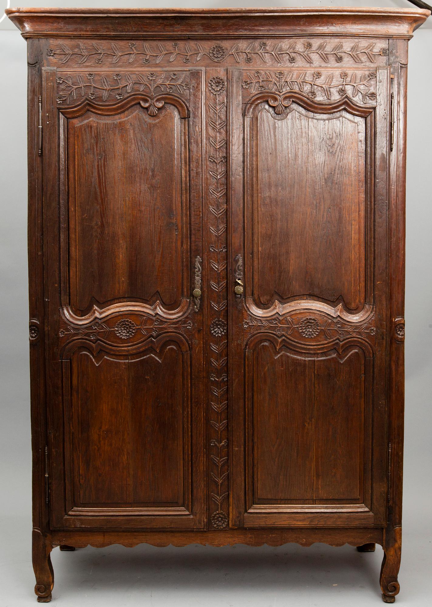 GARDEROB, Frankrike sekelskiftet 1700/1800-tal.