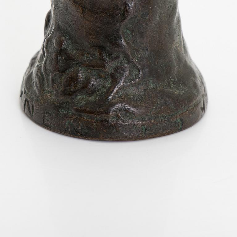 Jussi Mäntynen, Lynx on a counter bell.