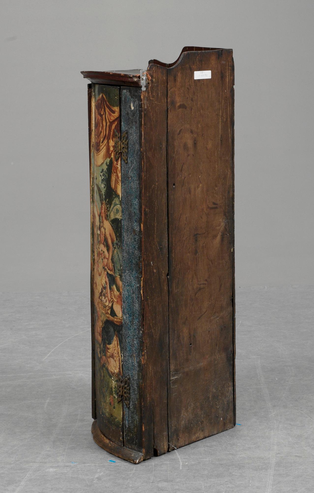 HÖRNSKÅP. 1700/1800-tal.