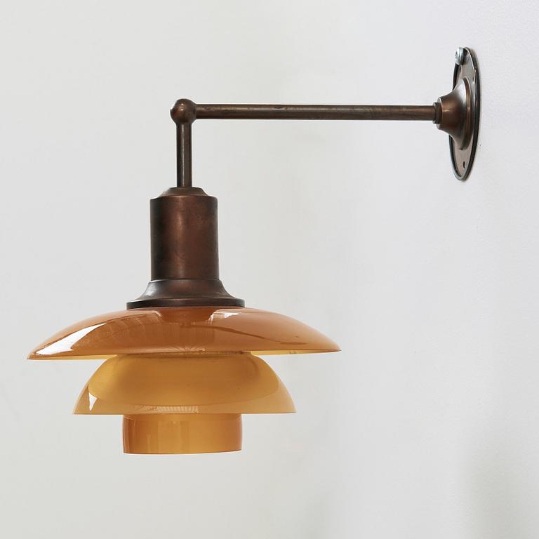 Poul Henningsen, "PH-2/2" väggarmatur, Louis Poulsen, Danmark 1930-tal.