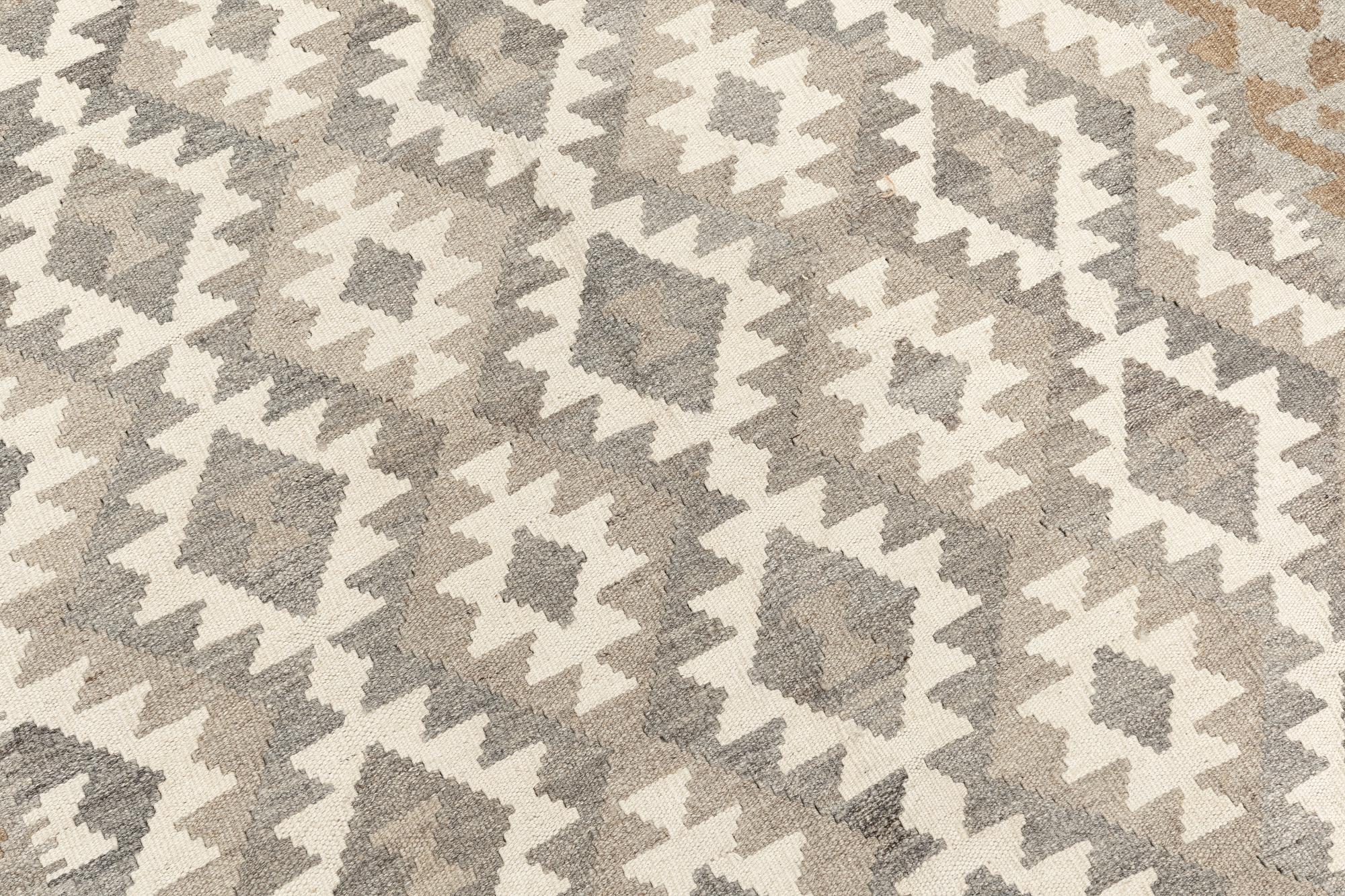 A carpet, Kilim, ca 298 x 204 cm.