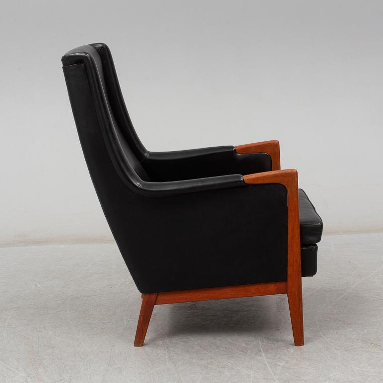 A mid 20th century easy chair.