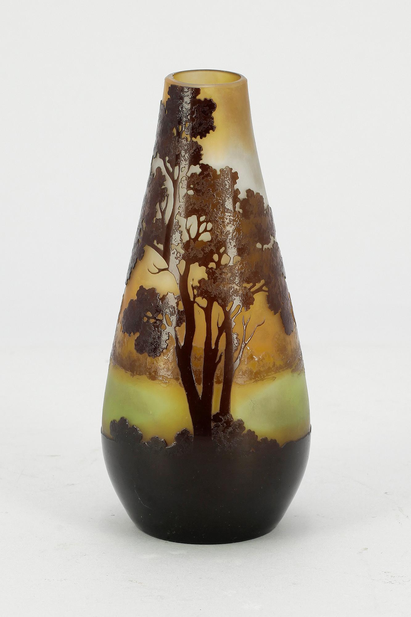 VAS, glas, jugend, Emile Gallé, 1900-talets början. Sign.