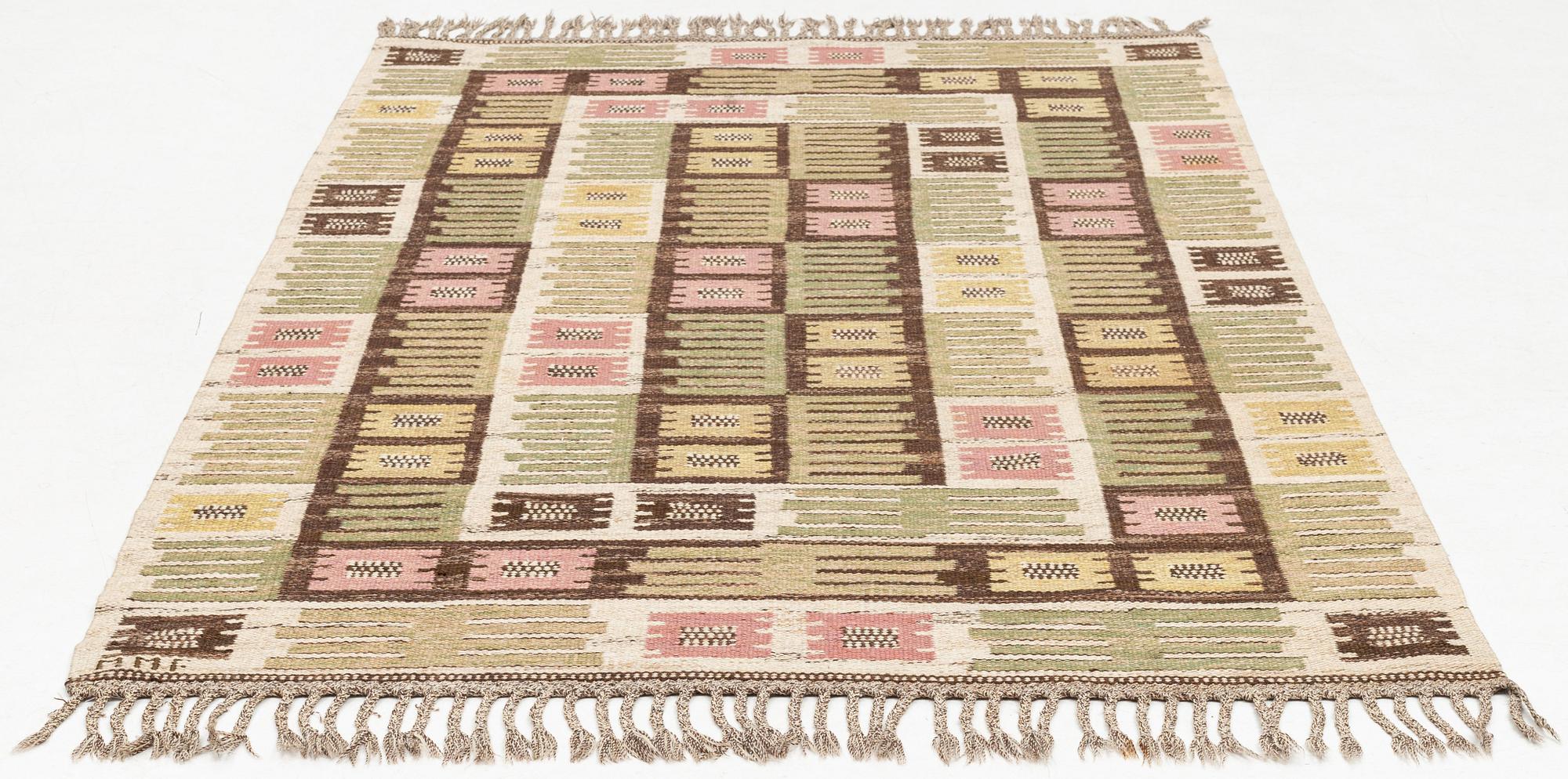 Märta Måås-Fjetterström, matta, "Nyponblomman", rölakan, ca 248 x 149,5 cm, signerad MMF.