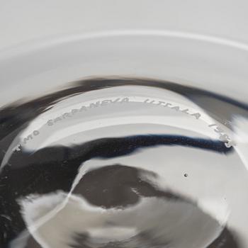 Timo Sarpaneva, skålar, 2 st 3042 "Blues" den andra är signerad Timo Sarpaneva Iittala 1988.