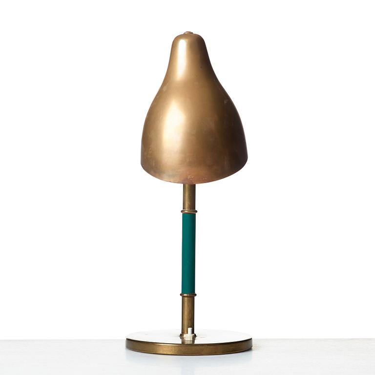 Vilhelm Lauritzen, bordslampa, Louis Poulsen, Danmark.