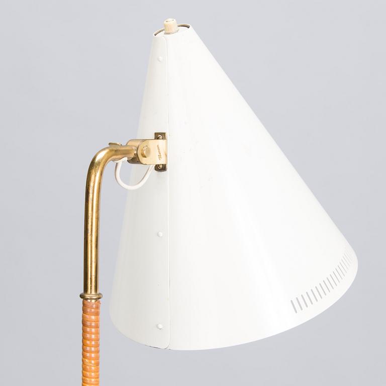 Paavo Tynell, A mid-20th century 'K10-10' standard lamp for Idman, Finland.