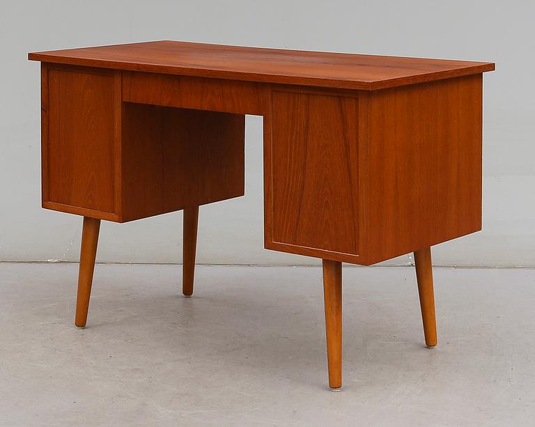 SKRIVBORD, 1900-talets mitt.