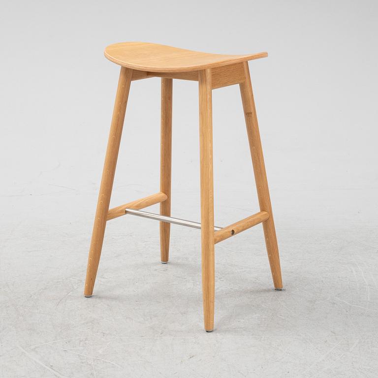 An oak 'Icha Bar Stool, by Chris Martin for Massproductions.