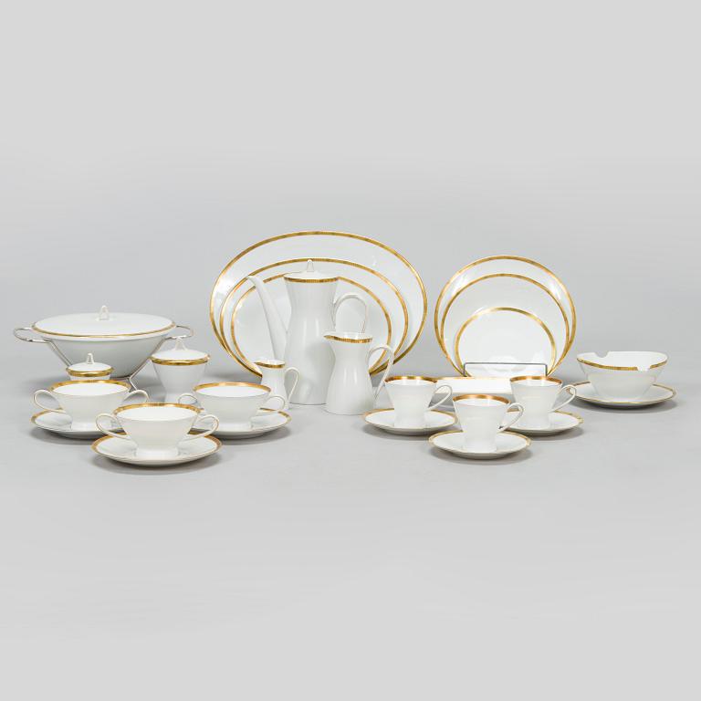 Raymond Loewy and Richard Latham, a 95-piece 'Form 2000' porcelain dinner set, Rosenthal latter half of the 20th century.