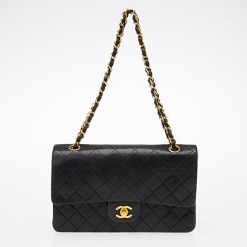 CHANEL, "Double Flap bag", LAUKKU.