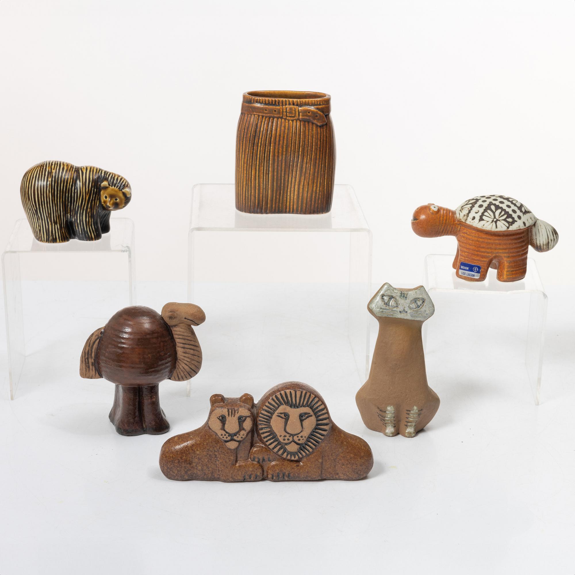 Lisa Larson, Figurines and vase, 6 pieces, Gustavsberg.