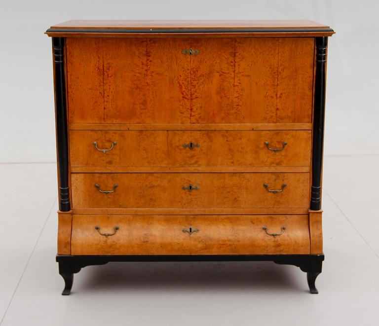 CHIFFONJÉ, 1800-talets mitt.
