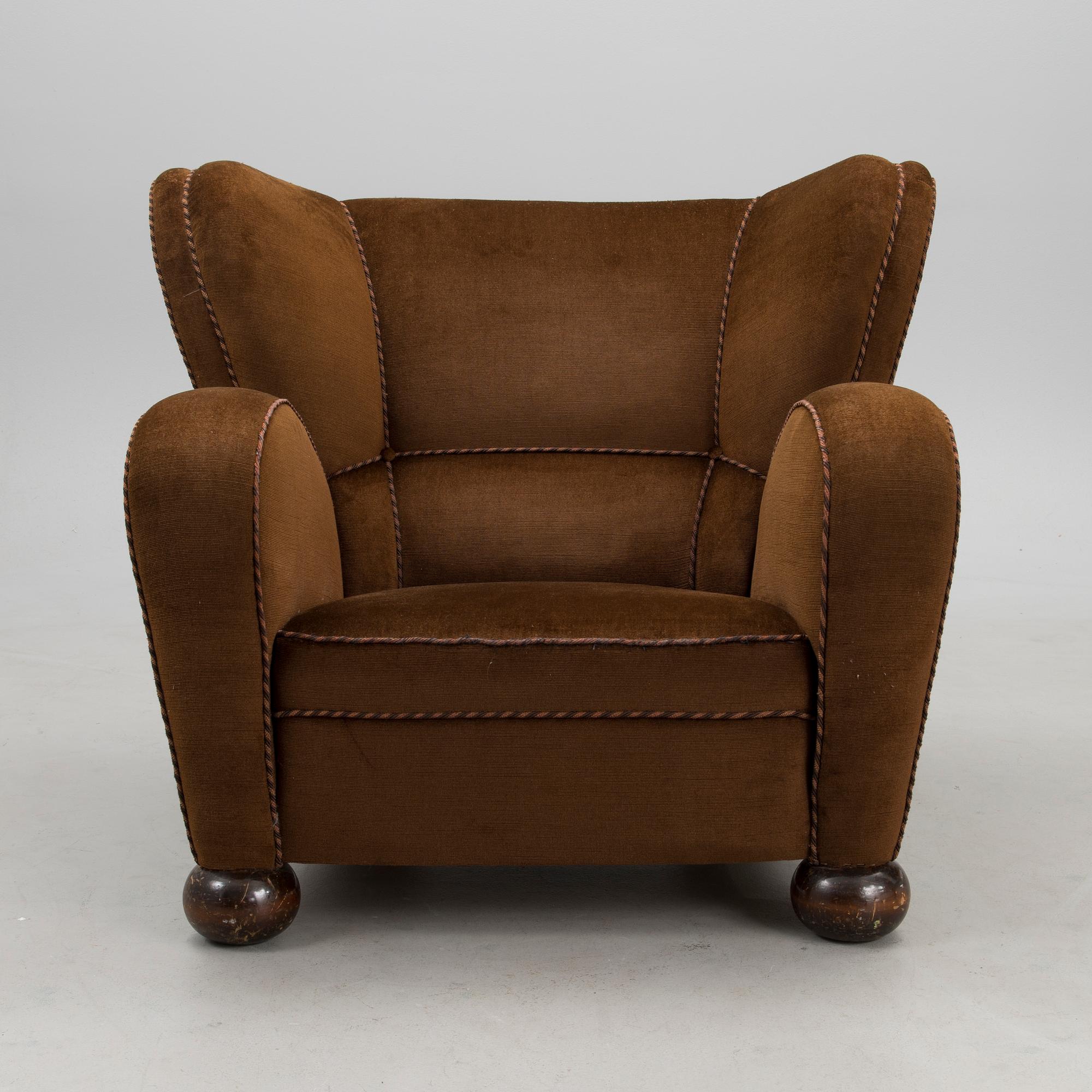 An 'Aulanko-model' armchair designed in 1939.
