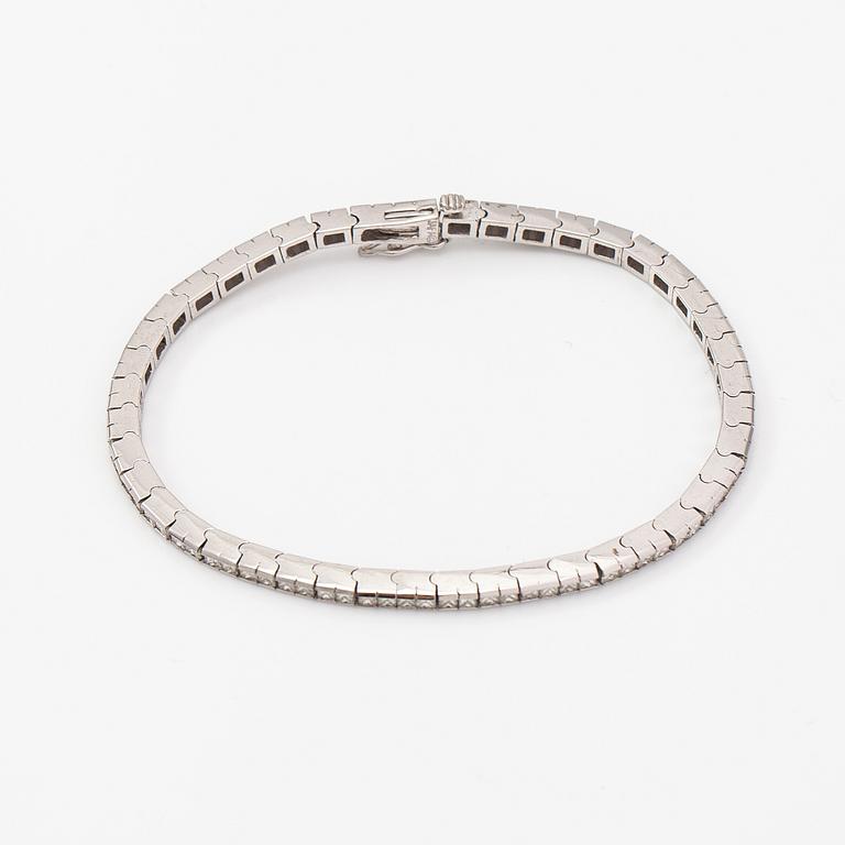 Armband, 14K votguld,  princesslipade diamanter ca 4.37 ct tot enligt certifikat.